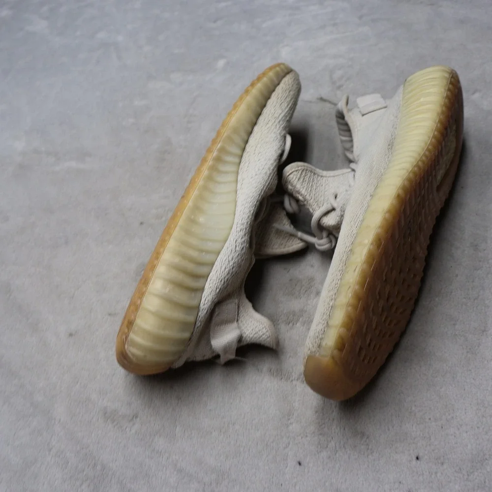 Adidas Yeezy Mens 13 Sneakers White Boost 350 V2 Sesame Knit Lace-Up Walking